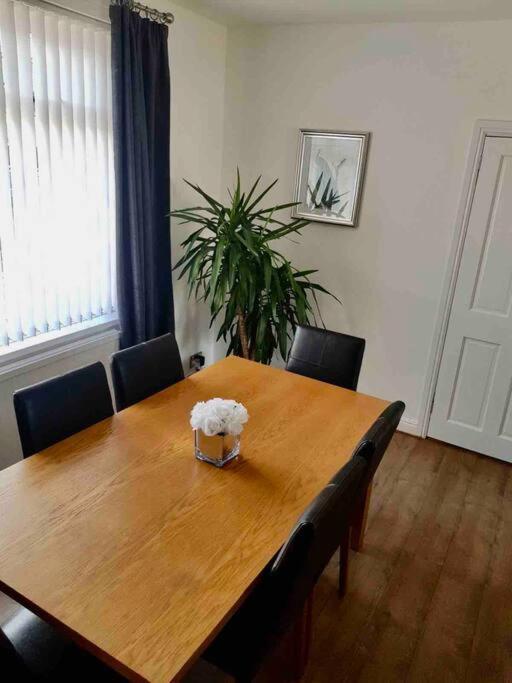 Coniston House Lancaster 3 Bedrooms Parking And Garden Eksteriør bilde